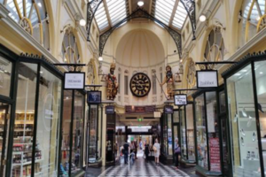 オーストラリア メルボルン INUS 学校から5分のアーケード_コピー