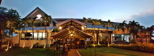 フィリピン スービック KEYSTONE Gerry's Grill 4