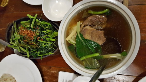 フィリピン スービック KEYSTONE Gerry's Grill 11