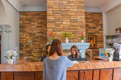 インフォメーションデスク 6