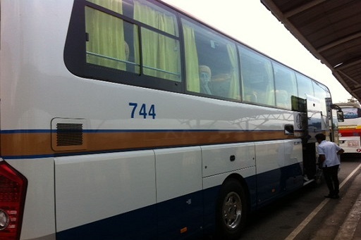 フィリピン クラーク空港 バス