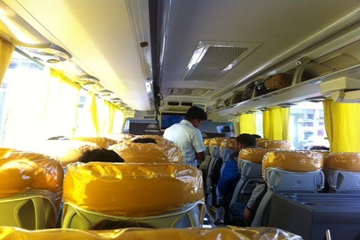 フィリピン クラーク空港 から マニラ市内 バス車内