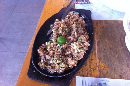 フィリピン料理 シシグ