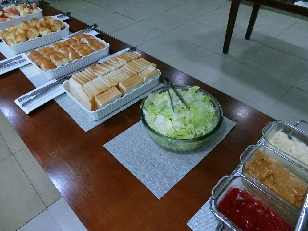 フィリピン留学 セブ島留学 English Fella 日曜朝食写真 1 名古屋 岐阜 留学エージェント