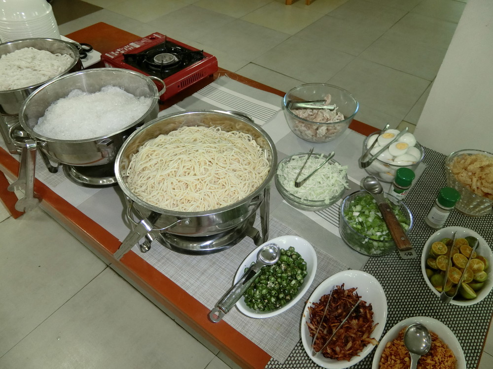 フィリピン留学 セブ島留学 English Fella 日曜朝食写真 2 名古屋 岐阜 留学エージェント