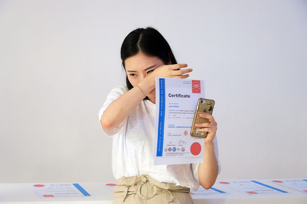 フィリピン留学 スービック留学 Keystone Academy 写真 卒業式 2 名古屋