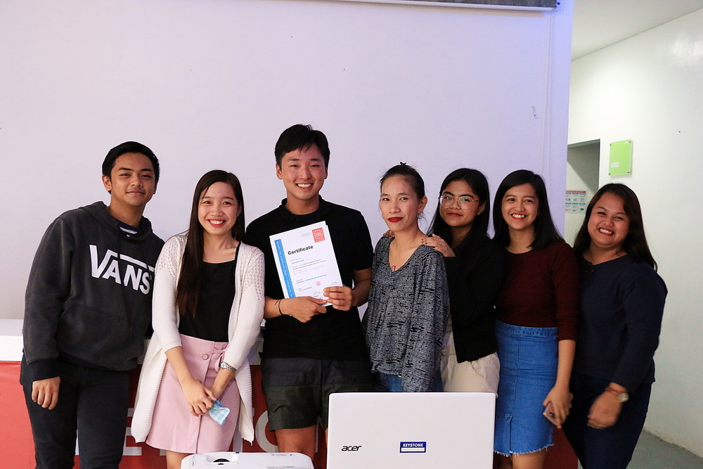 フィリピン留学 スービック留学 Keystone Academy 写真 卒業式 3 名古屋