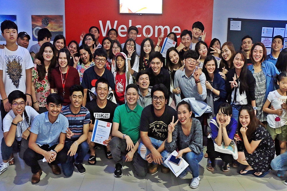 フィリピン留学 スービック留学 Keystone Academy 写真 卒業式 4 名古屋