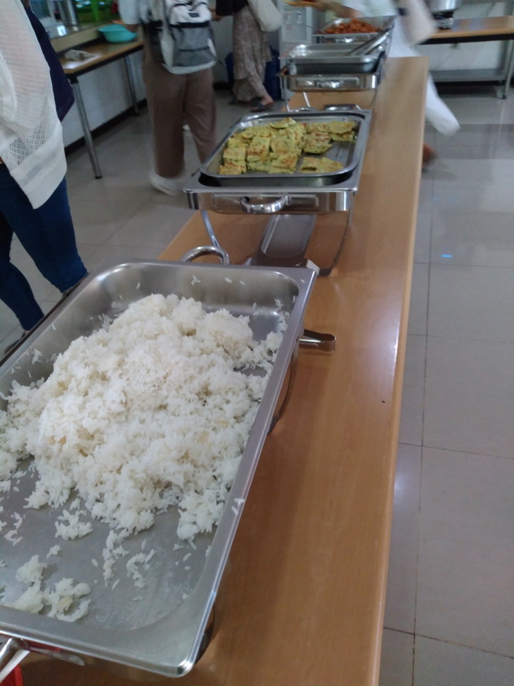 フィリピン留学 クラーク留学 EG Academy ランチ 写真 1 全国 名古屋 岐阜 三重 留学エージェント