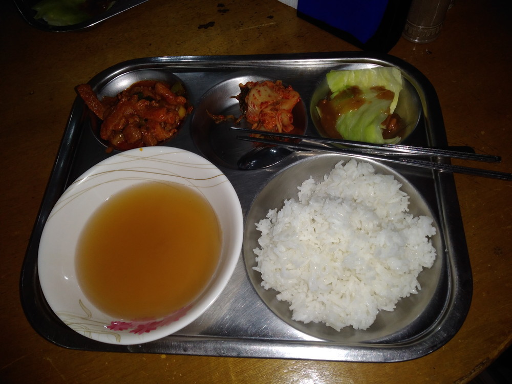 フィリピン留学 マニラ留学 De La Salle ランチ 写真 2 全国 名古屋 岐阜 三重 留学エージェント